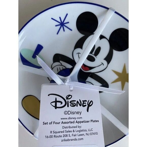 Set Of 4 Disney Mickey & Minnie Mouse Hanukkah Celebration Appetizer Plates NEW - Picture 4 of 12